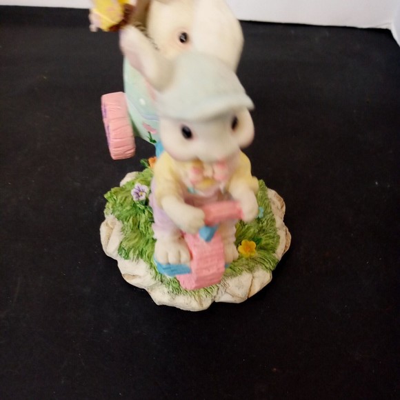 Ceramic Easter Bunnies on a moving tricycle Made in‎ China unmarked - Picture 8 of 12